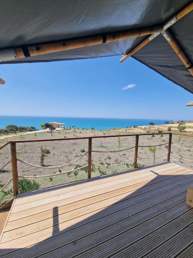 Tendu' Punta Bianca Glamping Camp Пальма-ди-Монтекьяро Экстерьер фото